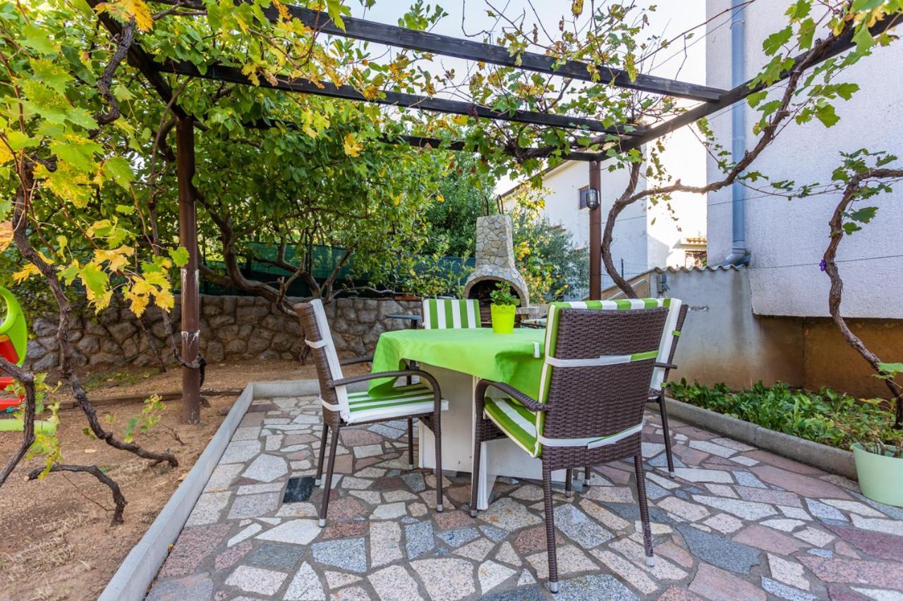 Apartmani Velnic 2 Baška Екстериор снимка